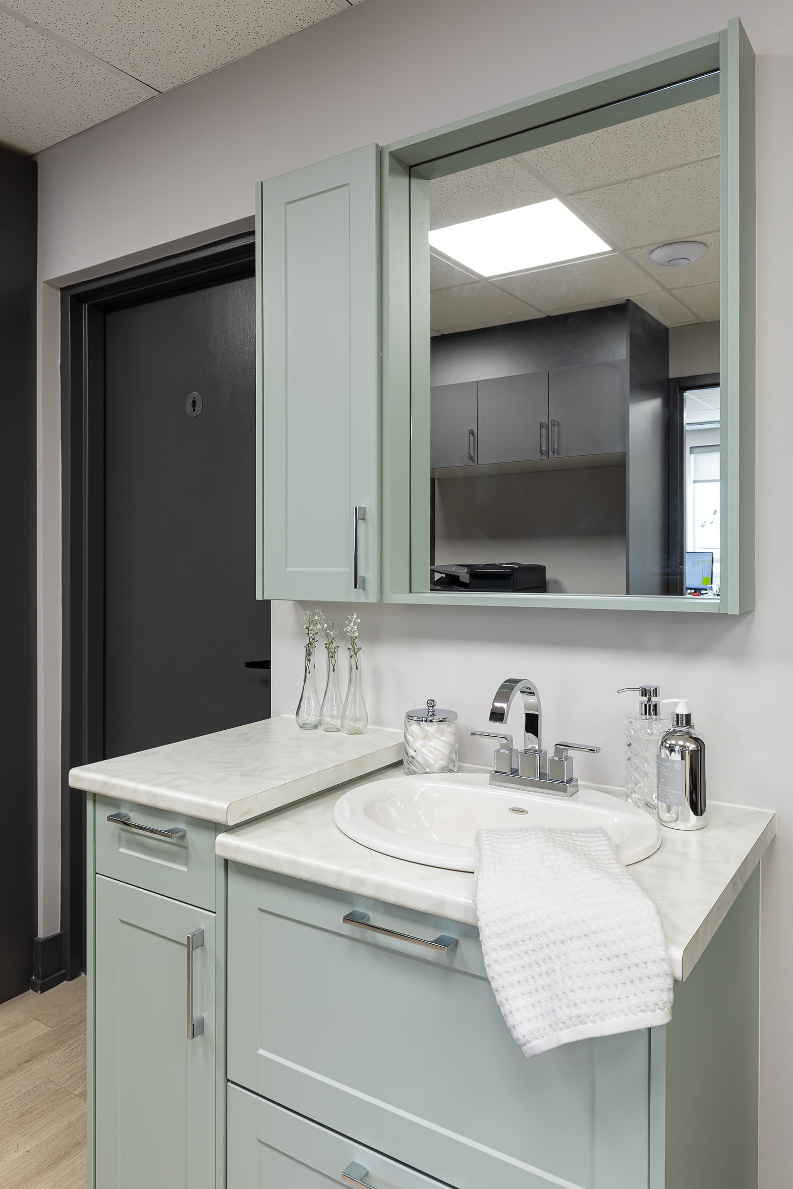close up angled view of sink and vanity display